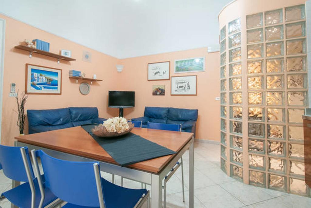 Turenum Apartment Trani Exterior photo