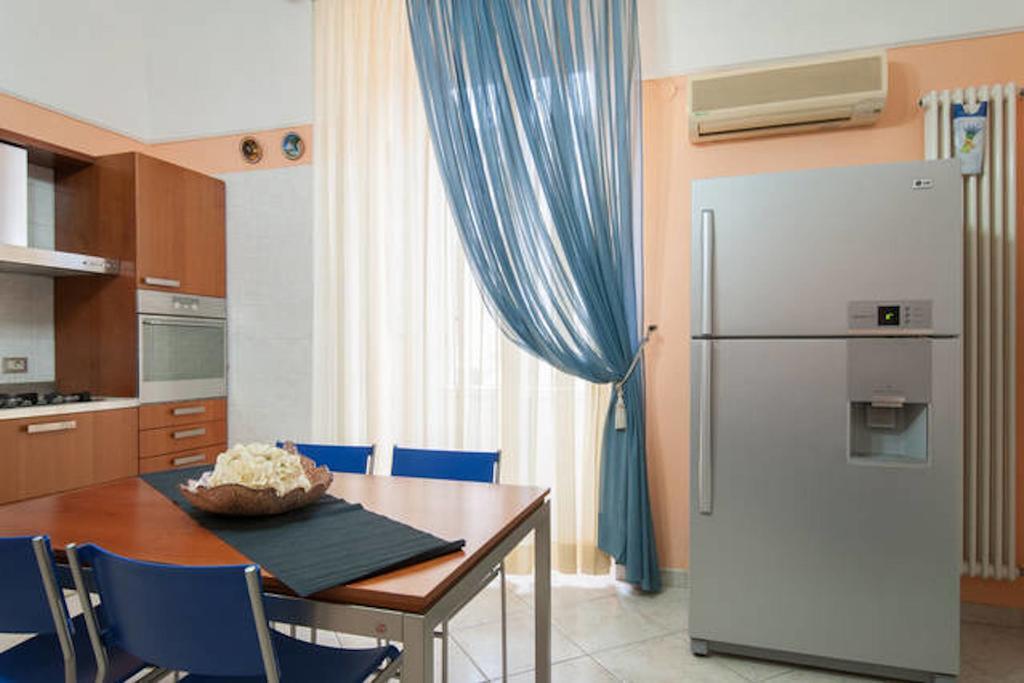 Turenum Apartment Trani Exterior photo