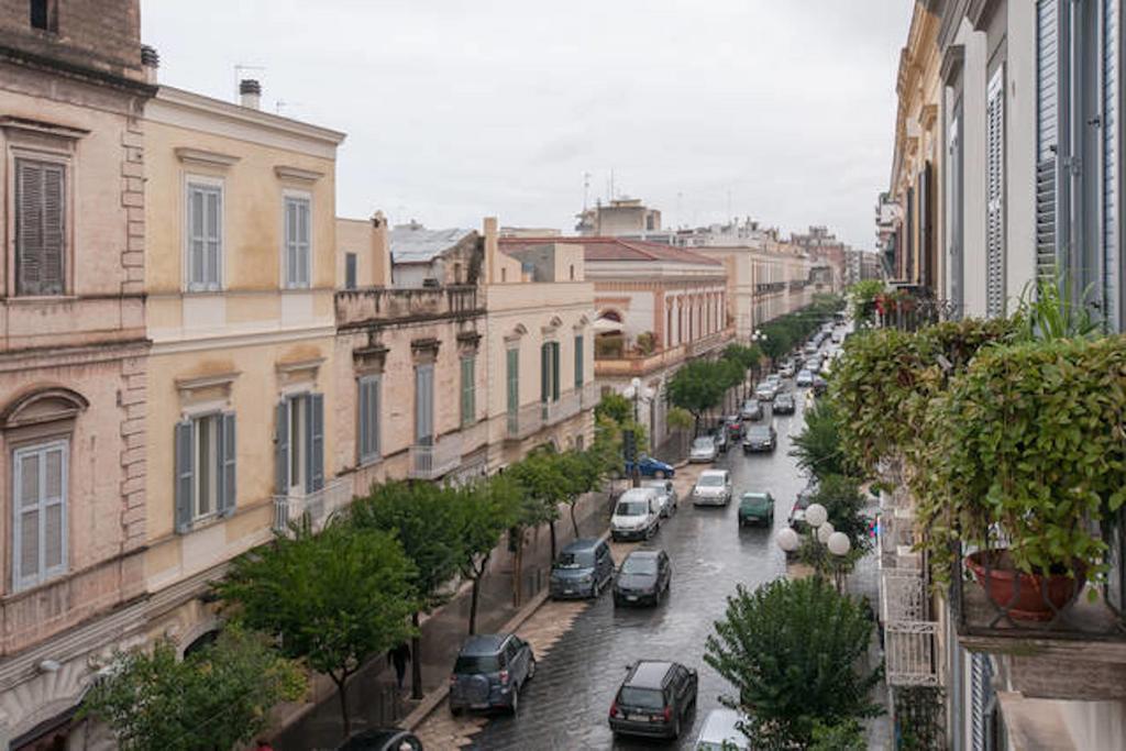 Turenum Apartment Trani Exterior photo